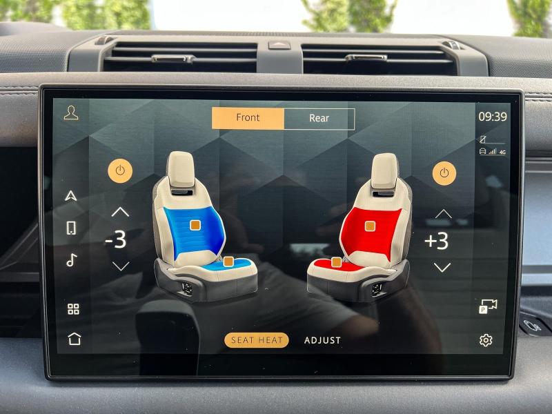 Image LAND-ROVER Defender 110 4.4 P635 Octa