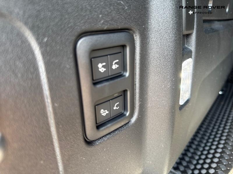 Image LAND-ROVER Defender 110 2.0 P300e X-Dynamic HSE