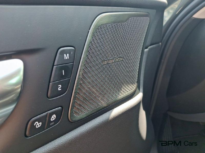 Image VOLVO XC60 T6 Hybride Rechargeable 350ch Ultra Style Dark Geartronic 8 AWD