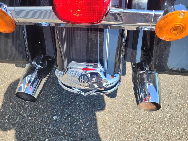 Image HARLEY-DAVIDSON Road King Classic Road King Classic 1690 Noir ABS 2011