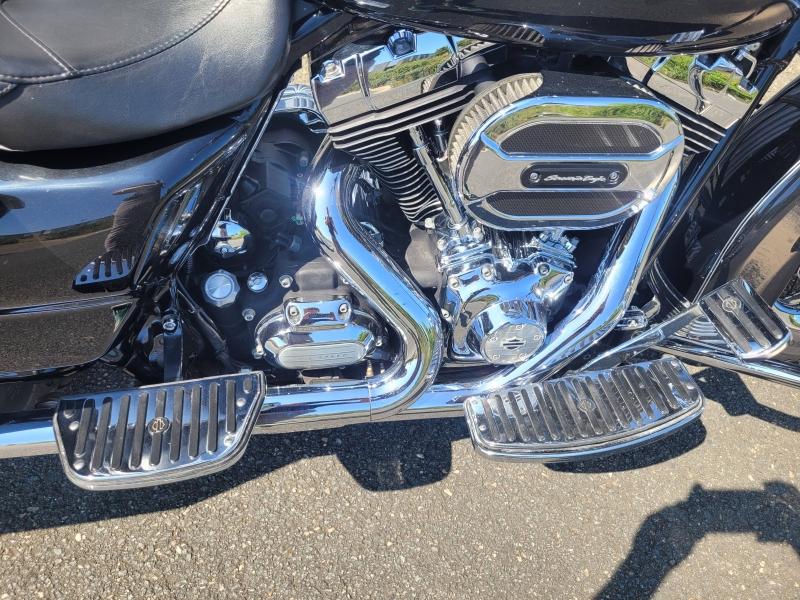Image HARLEY-DAVIDSON Road King Classic Road King Classic 1690 Noir ABS 2011