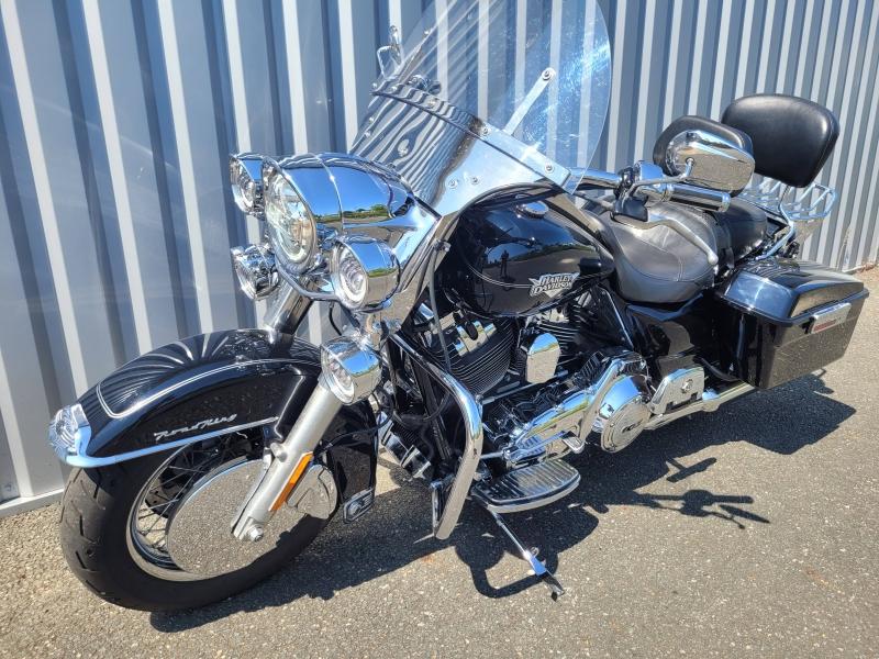 Image HARLEY-DAVIDSON Road King Classic Road King Classic 1690 Noir ABS 2011