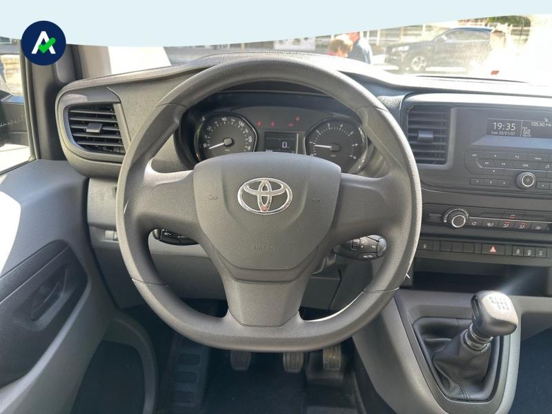 Image TOYOTA PROACE Verso Compact 1.5 120 D-4D Dynamic RC21
