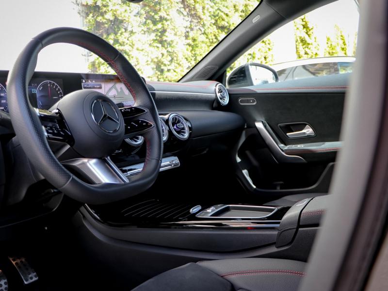 Image MERCEDES-BENZ CLA 250 e 218ch AMG Line 8G-DCT