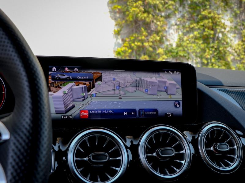 Image MERCEDES-BENZ GLA 200 d 150ch AMG Line 8G-DCT