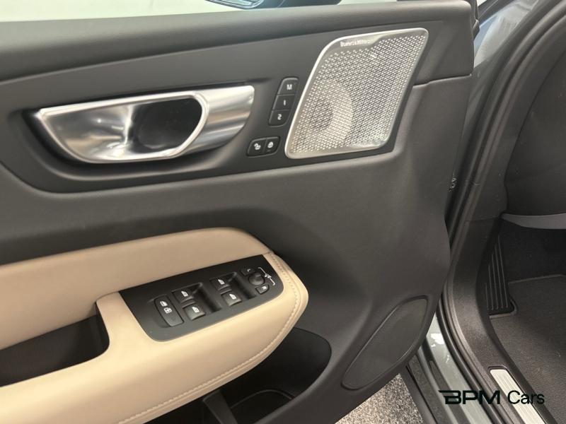 Image VOLVO XC60 T6 Hybride Rechargeable 350ch Ultra Style Dark Geartronic 8 AWD