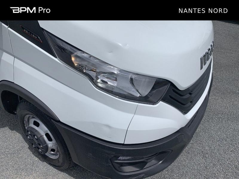 Image IVECO Daily CCb 35-160H / CAISSE & HAYON / 3.0L 160CH / 2023 /