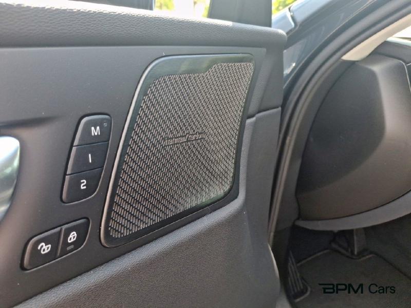 Image VOLVO XC60 T6 Hybride Rechargeable 350ch Ultra Style Dark Geartronic 8 AWD