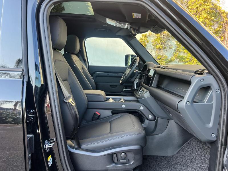 Image LAND-ROVER Defender 110 2.0 P300e X-Dynamic SE