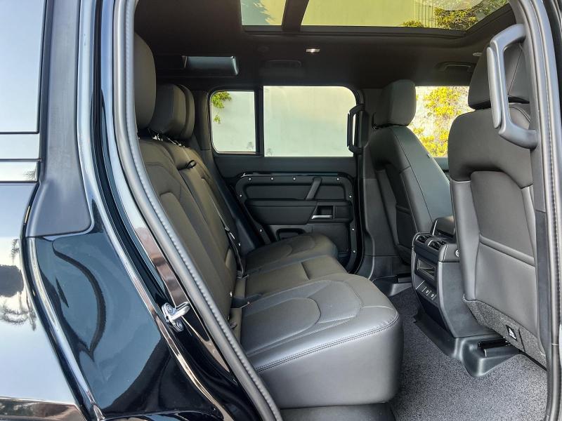 Image LAND-ROVER Defender 110 2.0 P300e X-Dynamic SE