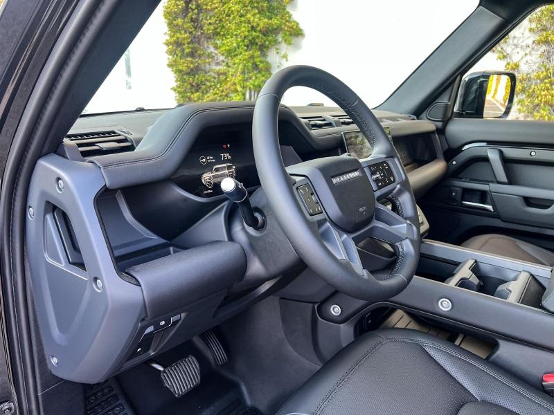 Image LAND-ROVER Defender 110 2.0 P300e X-Dynamic SE