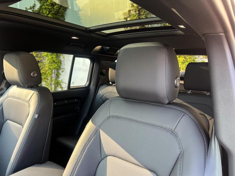 Image LAND-ROVER Defender 110 2.0 P300e X-Dynamic SE