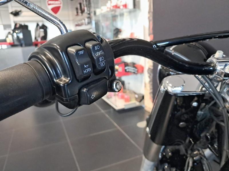 Image HARLEY-DAVIDSON Softail Slim Softail Slim 1690 Noir ABS 2015