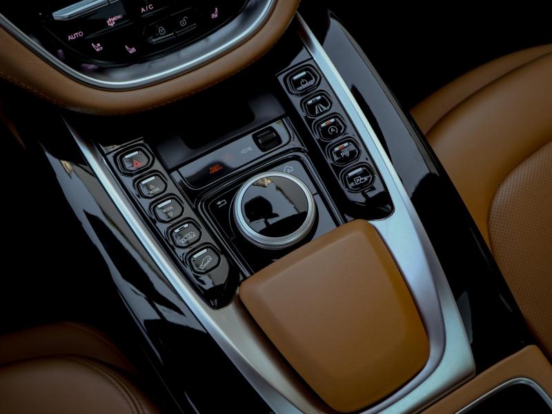 Image ASTON MARTIN DBX 4.0 V8 biturbo 550ch BVA9