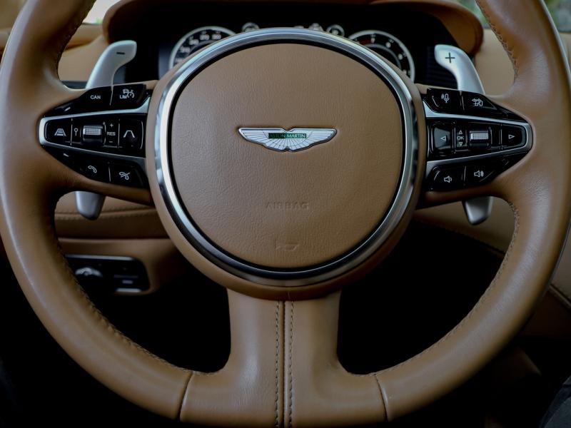 Image ASTON MARTIN DBX 4.0 V8 biturbo 550ch BVA9