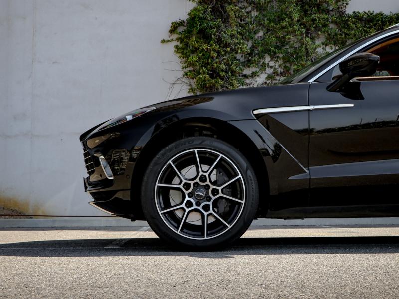 Image ASTON MARTIN DBX 4.0 V8 biturbo 550ch BVA9