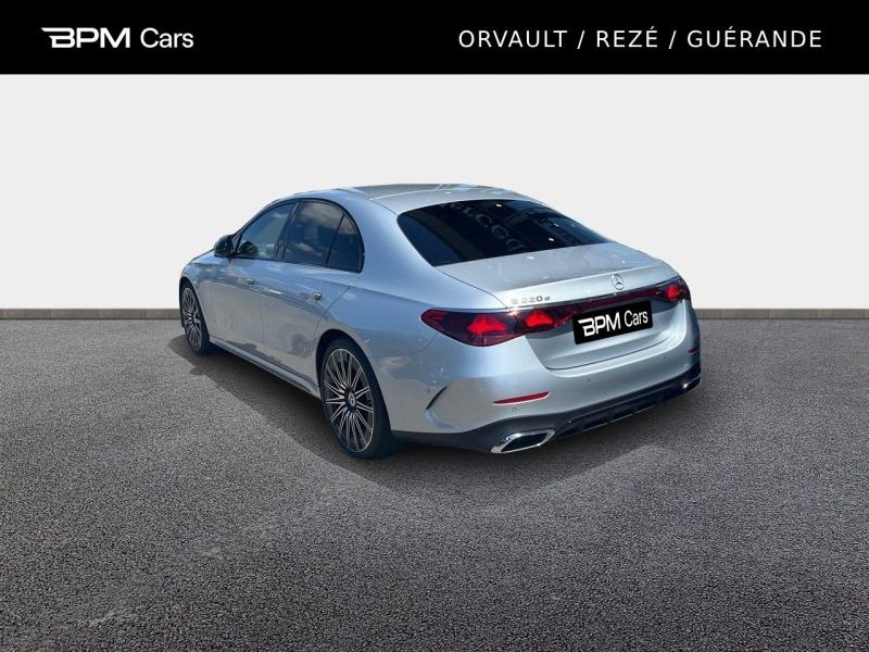 Image MERCEDES-BENZ Classe E 220 d 197+23ch AMG Line 9G-Tronic