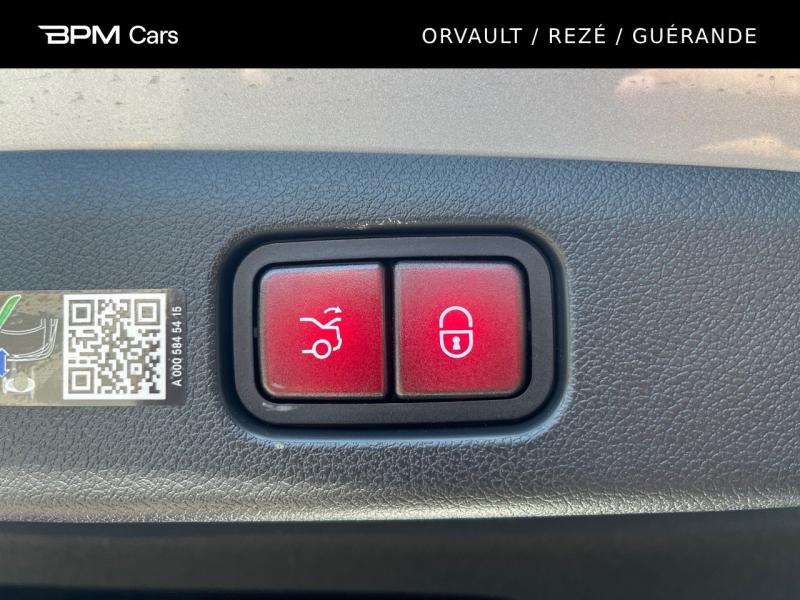 Image MERCEDES-BENZ Classe E 220 d 197+23ch AMG Line 9G-Tronic