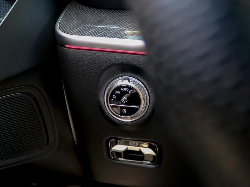 Image MERCEDES-BENZ CLE Coupé 220 d 197ch AMG Line 9G-Tronic