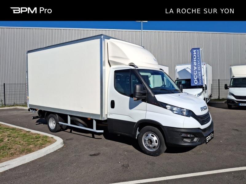 Photo IVECO Daily CCb 35C16H / Caisse Hayon / 20m3 / 3.0l 160cv / empattement 4100 / 35 500? HT