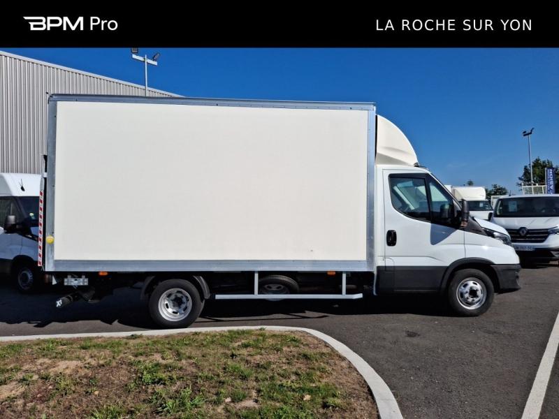 Image IVECO Daily CCb 35C16H / Caisse Hayon / 20m3 / 3.0l 160cv / empattement 4100 / 34 900 HT