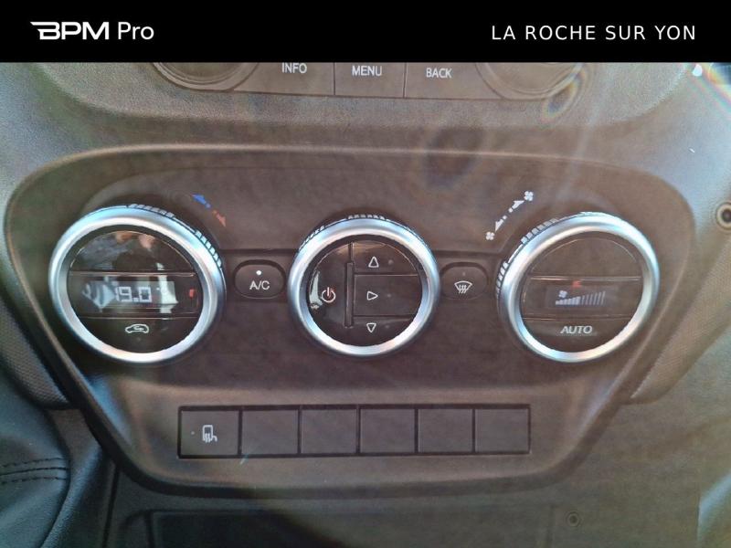 Image IVECO Daily CCb 35C16H / Caisse Hayon / 20m3 / 3.0l 160cv / empattement 4100 / 34 900 HT