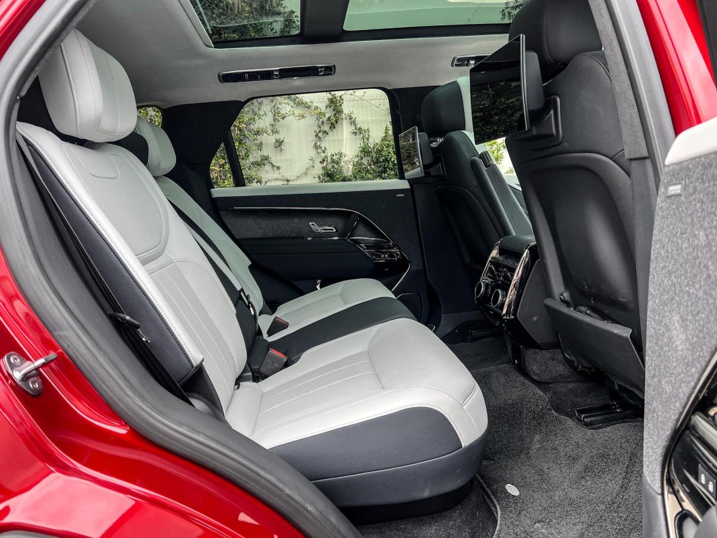 Image LAND-ROVER Range Rover Sport 4.4 P530 530ch First Edition