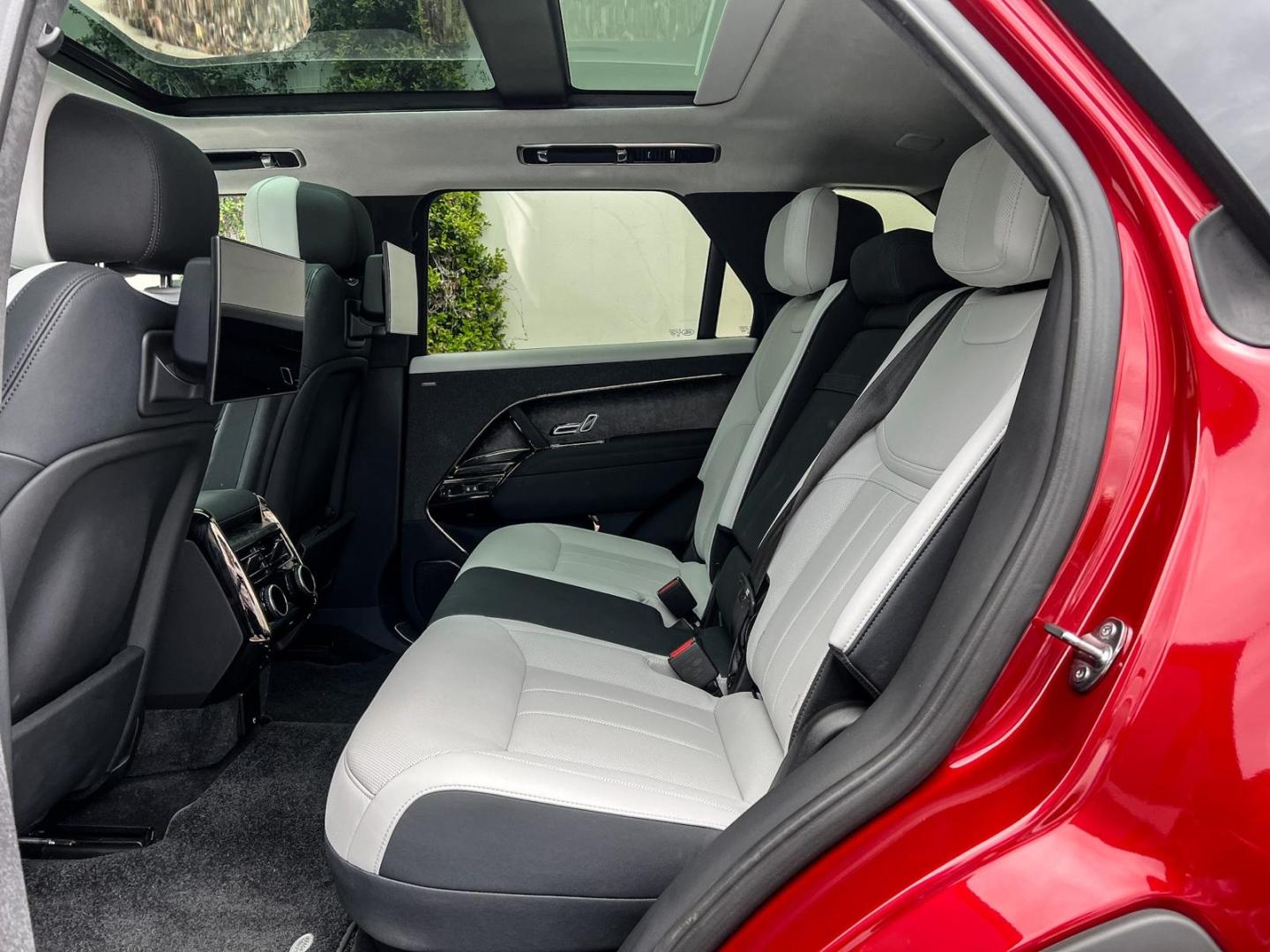 Image LAND-ROVER Range Rover Sport 4.4 P530 530ch First Edition