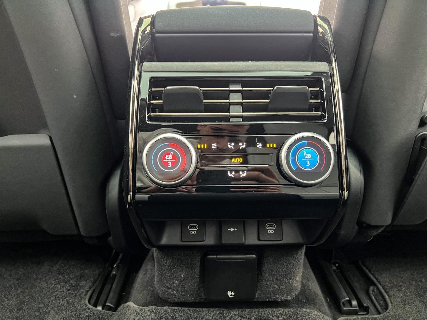 Image LAND-ROVER Range Rover Sport 4.4 P530 530ch First Edition