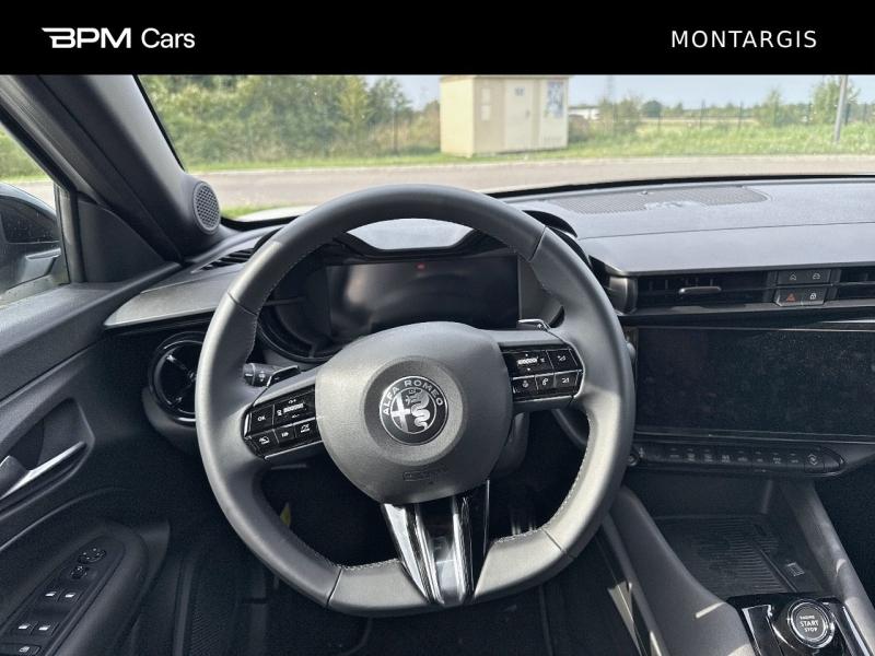 Image ALFA ROMEO Junior 1.2 Ibrida 136ch Premium DCT6 Q4