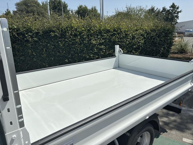 Image FUSO Canter CCb 3C15 Empattement 28