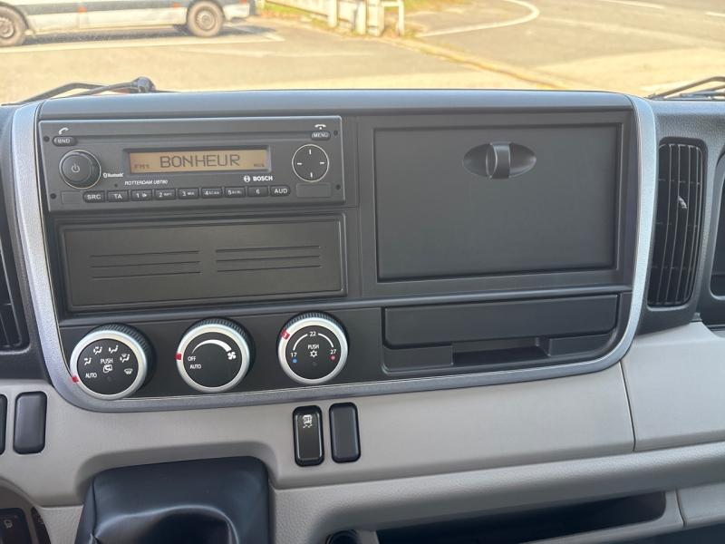 Image FUSO Canter CCb 3C15 Empattement 28