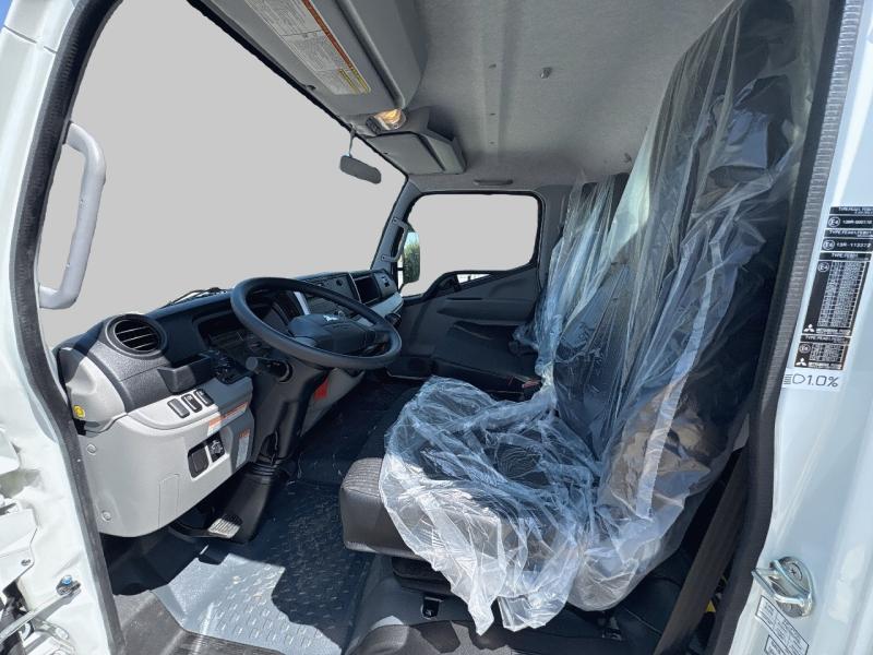 Image FUSO Canter CCb 3C15 Empattement 28