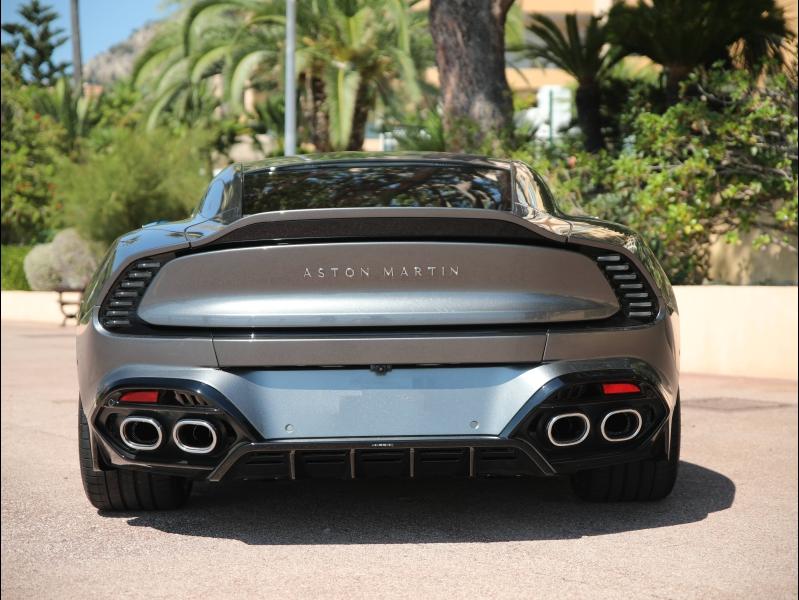 Image ASTON MARTIN DB12 VANQUISH