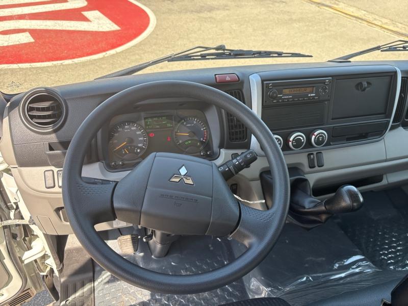 Image FUSO Canter CCb 3C15 Empattement 28