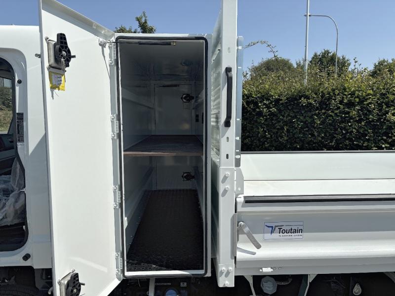 Image FUSO Canter CCb 3C15 Empattement 28