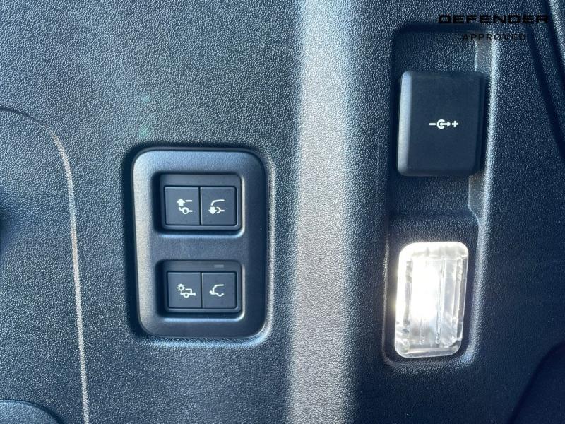 Image LAND-ROVER Defender 110 2.0 P300e X-Dynamic HSE