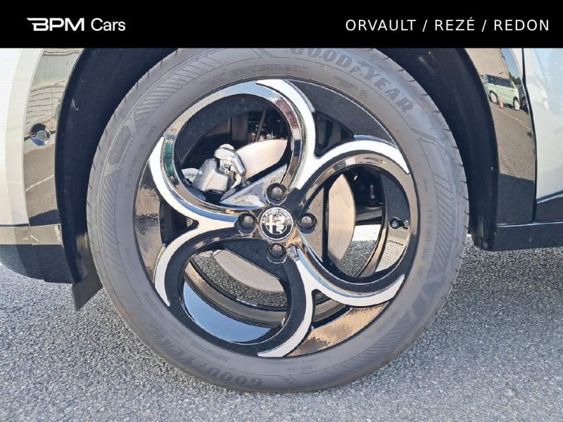 Image ALFA ROMEO Junior 1.2 Ibrida 136ch Premium DCT6 Q4