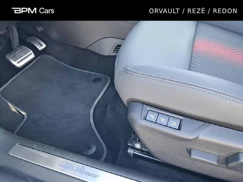 Image ALFA ROMEO Junior 1.2 Ibrida 136ch Premium DCT6 Q4