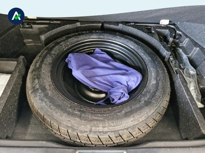 Image TOYOTA C-HR 122h Distinctive 2WD E-CVT MY20