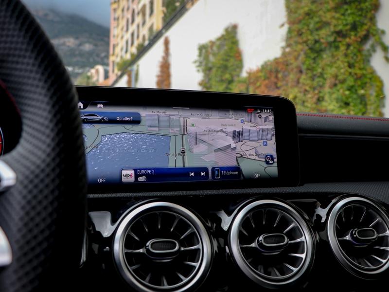 Image MERCEDES-BENZ CLA Shooting Brake 200 d 150ch AMG Line 8G-DCT