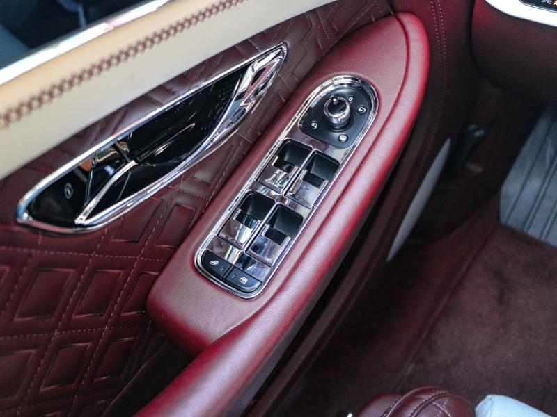 Image BENTLEY CONTINENTAL GT V8 4.0 550ch