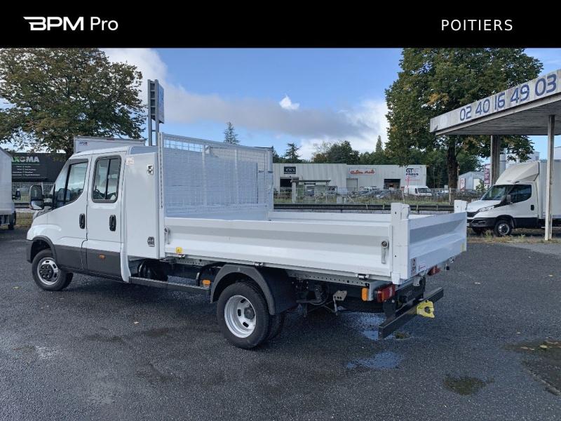 Image IVECO Daily CCb 35C16H 3.0 D / 160 CH / 2023 / Double cabine 6 places /