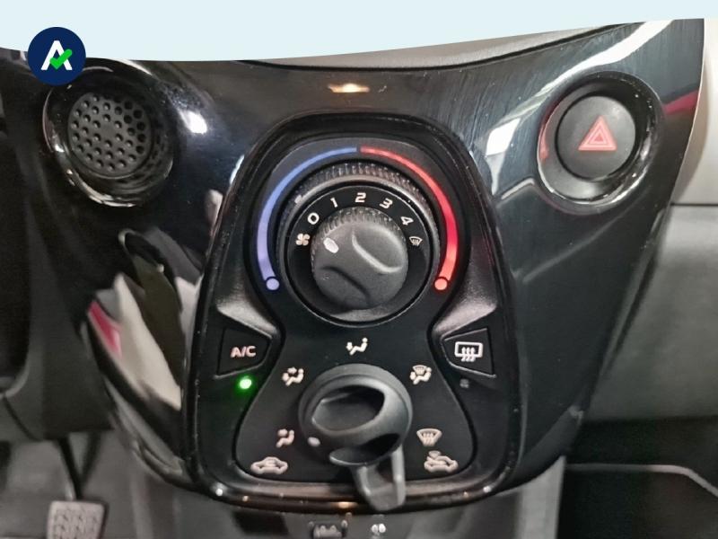 Image PEUGEOT 108 1.2 PureTech Style 5p