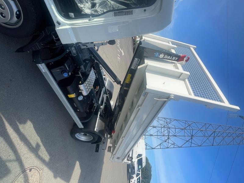 Image FUSO Canter CCb 3C15 Empattement 28