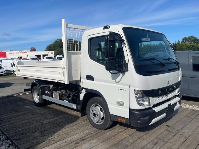 Photo FUSO Canter CCb 3C15 Empattement 28
