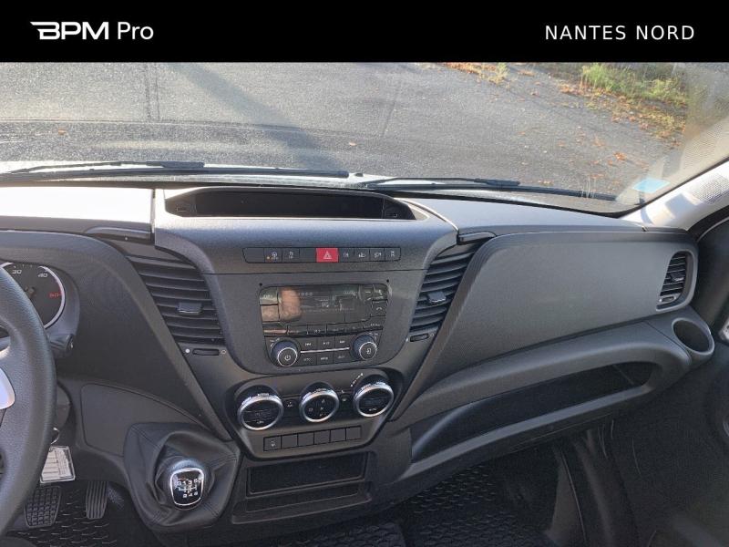 Image IVECO Daily CCb 35-160H / CAISSE & HAYON / 3.0L 160CH / 2023 /