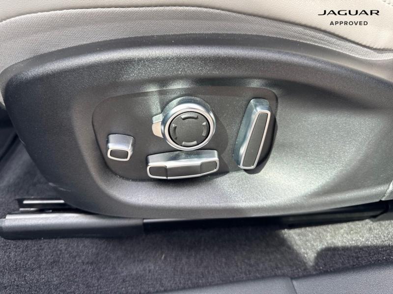 Image JAGUAR E-Pace P300e PHEV 309ch R-Dynamic HSE