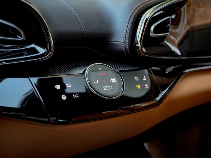 Image FERRARI PUROSANGUE V12