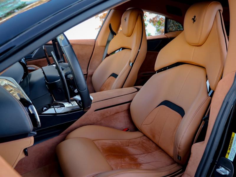 Image FERRARI PUROSANGUE V12